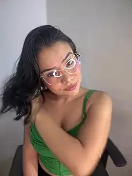 Rousse_blue from StripChat is Freechat