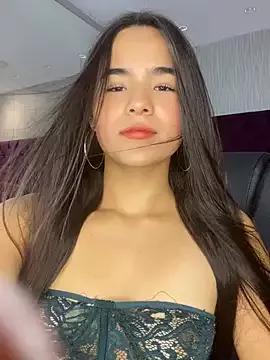 Roxanne_Hale from StripChat is Freechat