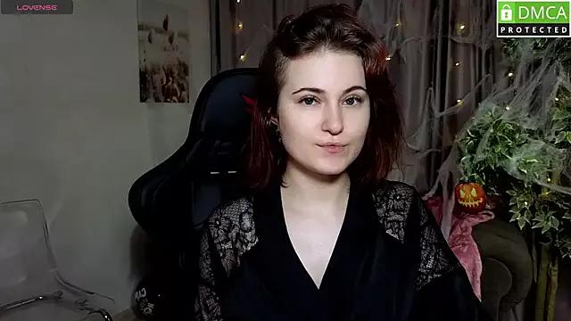 Roxy_foxi from StripChat is Freechat