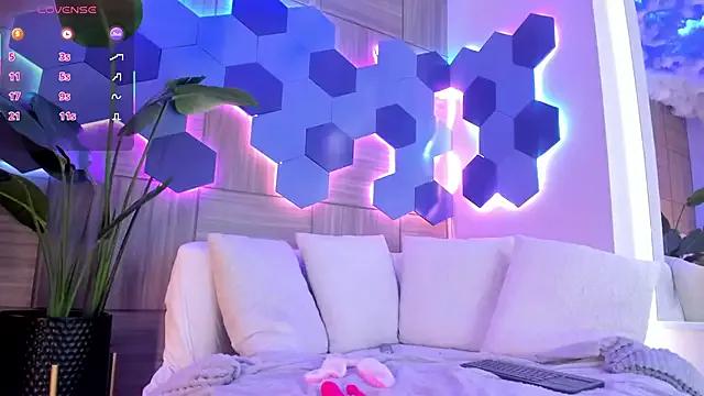 RoxyLior from StripChat is Freechat