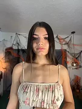 RoxyRoyaleXXX from StripChat is Freechat