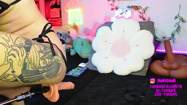 Mad beauty - checkout our excited streamers as they tease to their beloved melodies and slowly squirt for enjoyment to appease your wildest wishes.