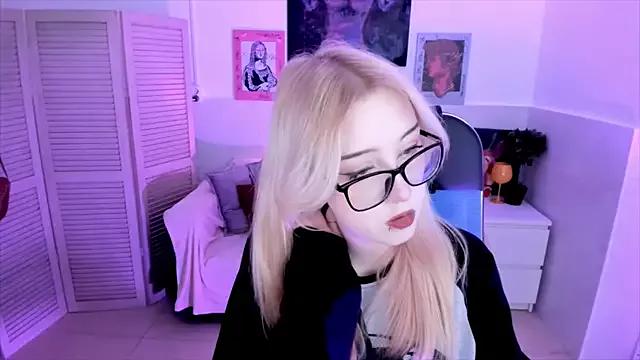 RubyBennett from StripChat is Freechat