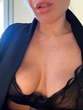 Photos of sailor_titti from StripChat is Freechat