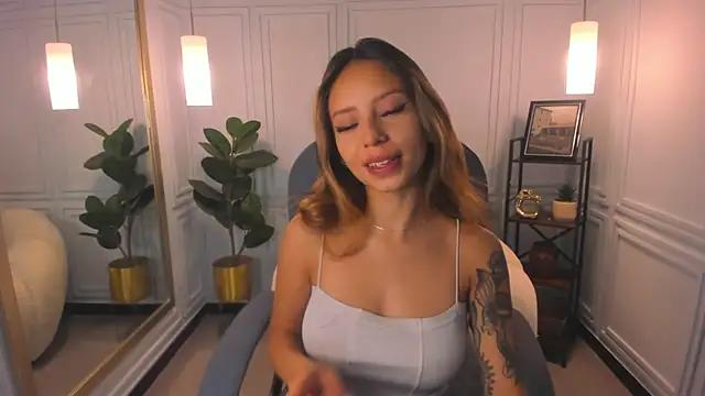Salome__evans from StripChat is Freechat