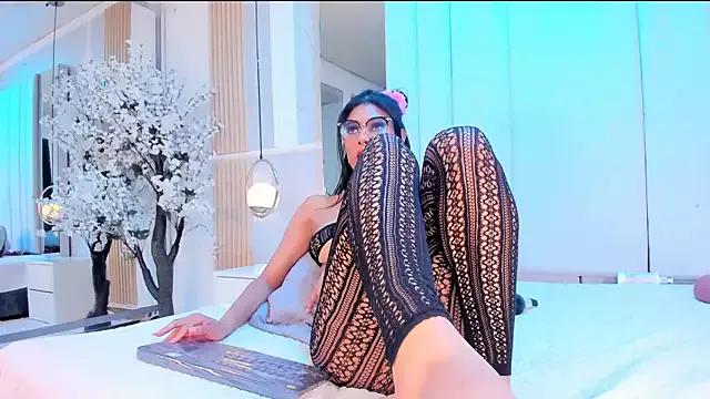 Mad beauty - checkout our excited streamers as they tease to their beloved melodies and slowly squirt for enjoyment to appease your wildest wishes.