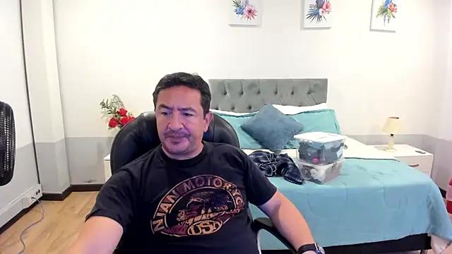 Sam_and_molly_ from StripChat is Freechat