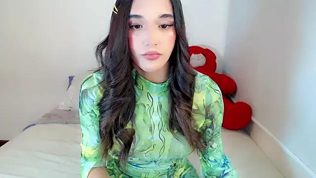 SamanthaaSmitt from StripChat is Freechat