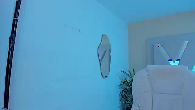 samanthalopez__ from StripChat is Freechat