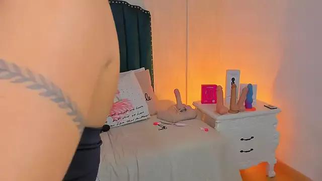 Mad beauty - checkout our excited streamers as they tease to their beloved melodies and slowly squirt for enjoyment to appease your wildest wishes.