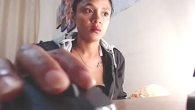 Samary_thomas from StripChat is Freechat