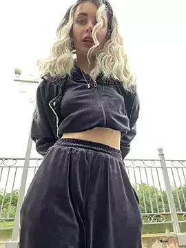 SandraCarter from StripChat is Freechat