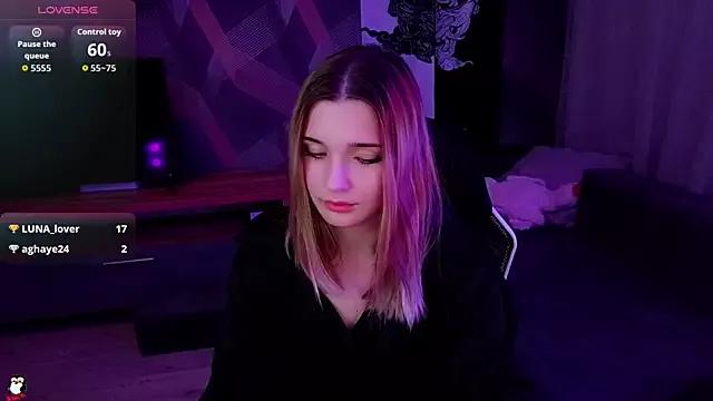 Mad beauty - checkout our excited streamers as they tease to their beloved melodies and slowly squirt for enjoyment to appease your wildest wishes.