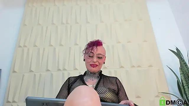 Mad beauty - checkout our excited streamers as they tease to their beloved melodies and slowly squirt for enjoyment to appease your wildest wishes.