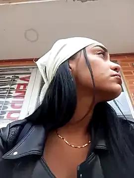 Sara-77 from StripChat is Freechat