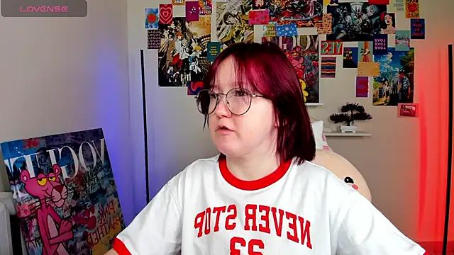 Mad beauty - checkout our excited streamers as they tease to their beloved melodies and slowly squirt for enjoyment to appease your wildest wishes.