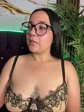 sara_roy04_ from StripChat is Freechat