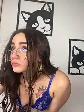Sara_Sophia20 from StripChat is Freechat