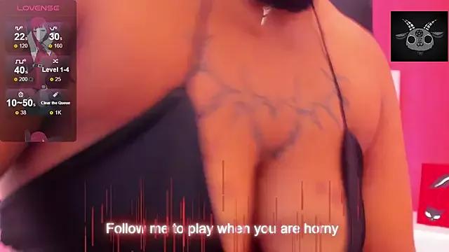 Saraa_Graham from StripChat is Freechat
