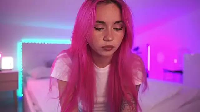 Mad beauty - checkout our excited streamers as they tease to their beloved melodies and slowly squirt for enjoyment to appease your wildest wishes.