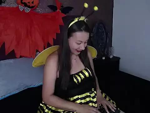 Mad beauty - checkout our excited streamers as they tease to their beloved melodies and slowly squirt for enjoyment to appease your wildest wishes.