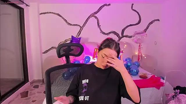 Mad beauty - checkout our excited streamers as they tease to their beloved melodies and slowly squirt for enjoyment to appease your wildest wishes.