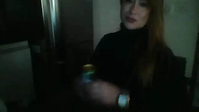 Sarahmonesexy from StripChat is Freechat