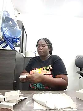 sarhita_cocoa from StripChat is Freechat