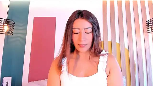 SashaGreyy_ from StripChat is Freechat