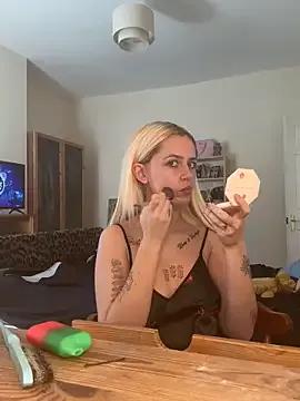 Photos of saskiapierce from StripChat is Freechat