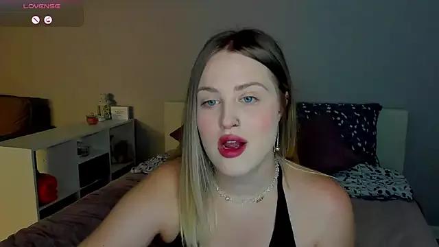 Mad beauty - checkout our excited streamers as they tease to their beloved melodies and slowly squirt for enjoyment to appease your wildest wishes.