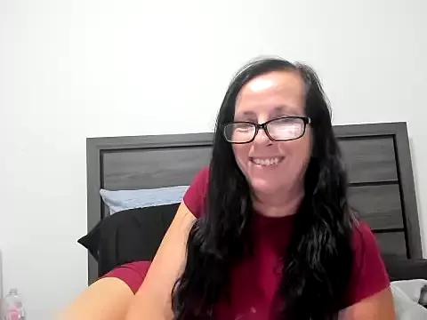 sassypeachgoddess from StripChat is Freechat