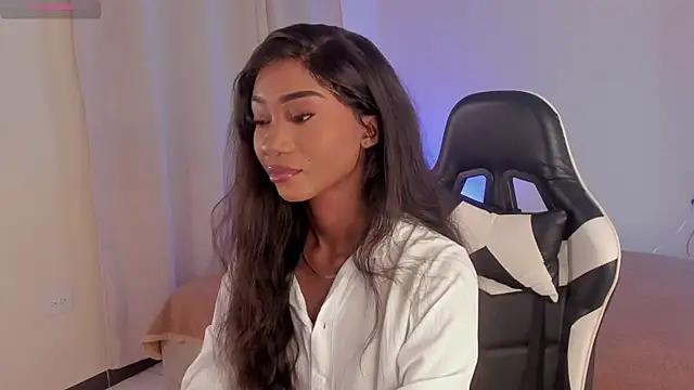 SavannahWildee from StripChat