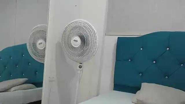 Scarleth_Foxx from StripChat is Freechat