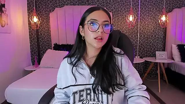 ScarletMadison from StripChat is Freechat