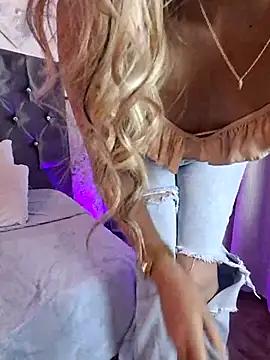 Mad beauty - checkout our excited streamers as they tease to their beloved melodies and slowly squirt for enjoyment to appease your wildest wishes.