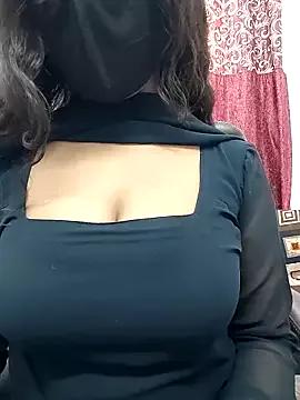 SEEMA_127 from StripChat is Freechat