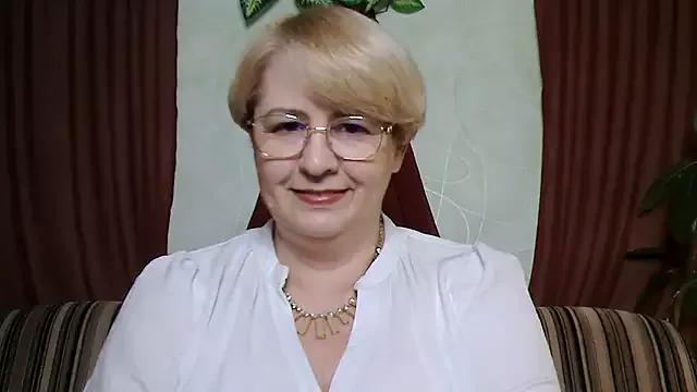 Selena-Velvet from StripChat is Freechat
