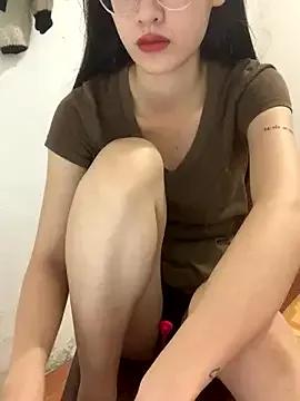 SelenaHoney from StripChat is Freechat