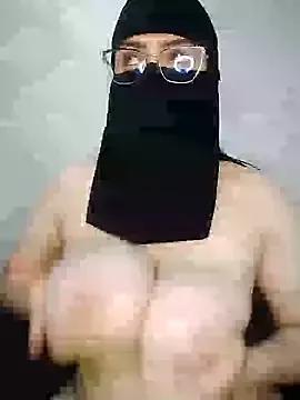 Sexy__Arab from StripChat is Freechat
