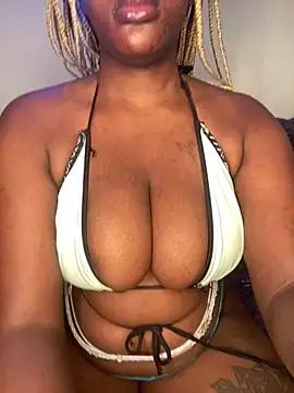 sexy_lunar from StripChat is Freechat