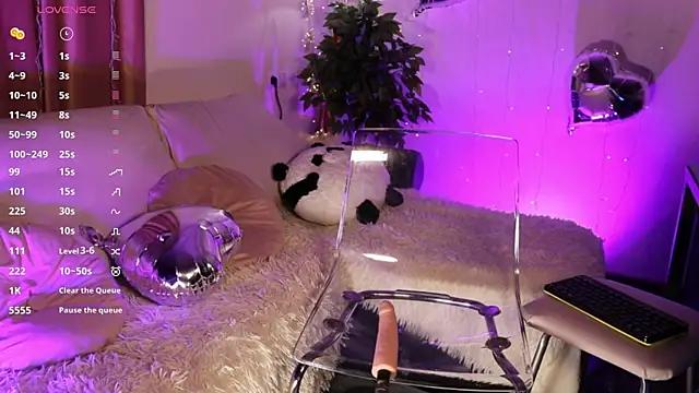 Mad beauty - checkout our excited streamers as they tease to their beloved melodies and slowly squirt for enjoyment to appease your wildest wishes.