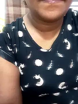 Sexyhotyrani from StripChat is Freechat