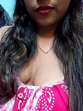 sexyindi_couple from StripChat is Freechat