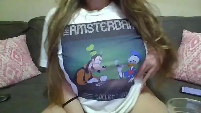 Sexymiss26 from StripChat is Freechat