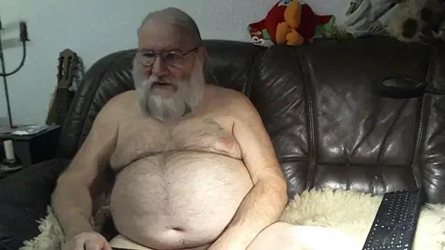 SexySantaC from StripChat is Freechat