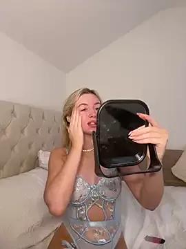 Mad beauty - checkout our excited streamers as they tease to their beloved melodies and slowly squirt for enjoyment to appease your wildest wishes.