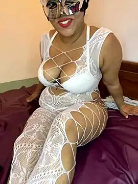 Sexysilva24 from StripChat is Freechat