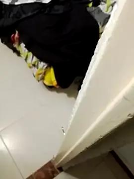 Shadow_Secret from StripChat is Freechat