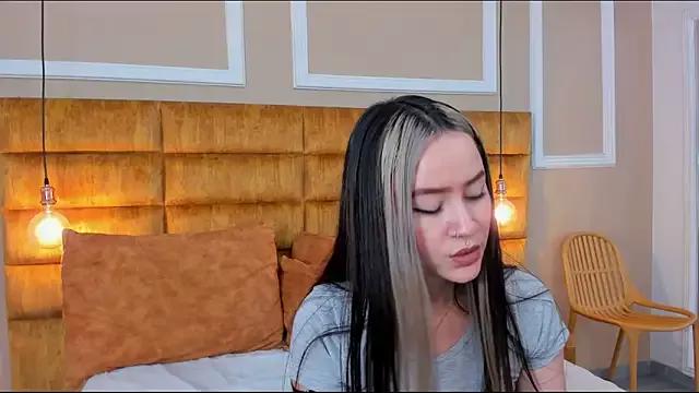 Mad beauty - checkout our excited streamers as they tease to their beloved melodies and slowly squirt for enjoyment to appease your wildest wishes.